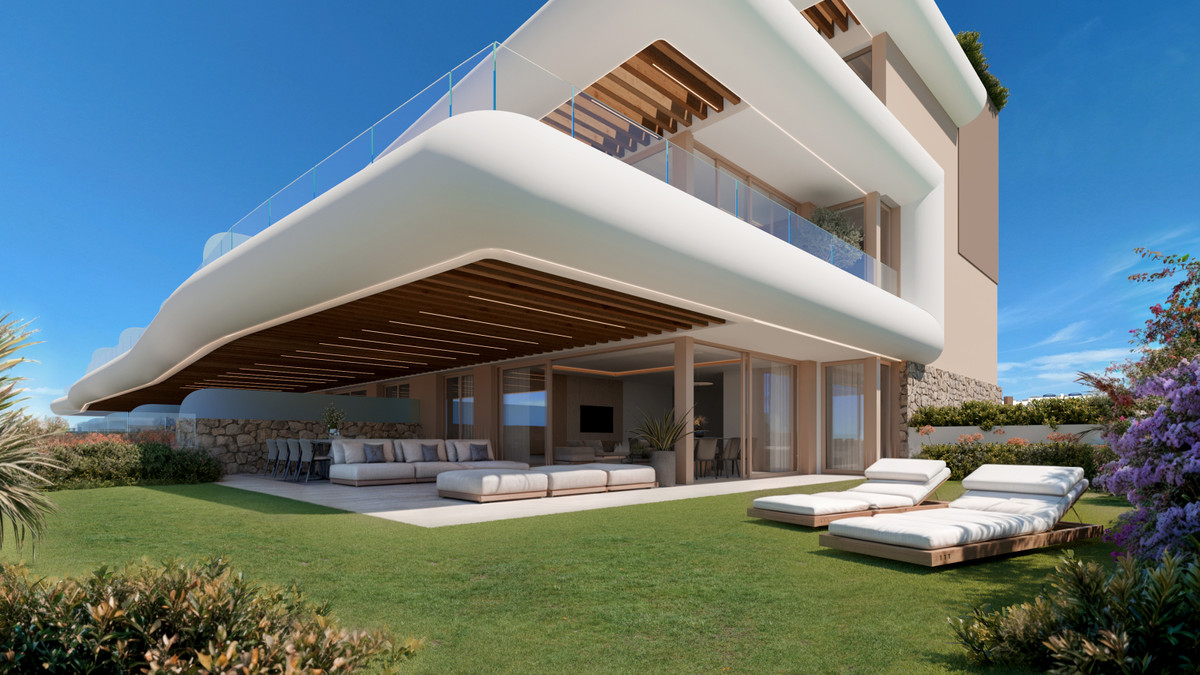 Купить квартиру в Касаресе в современном жилом комплексе с зелеными газонами и садом