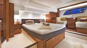 Rent a Motorboat Prestige 550 on Mallorca