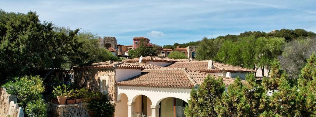 Аренда виллы в Байя Сардиния на Сардинии (Коста Смеральда, Сассари — Baja Sardinia)