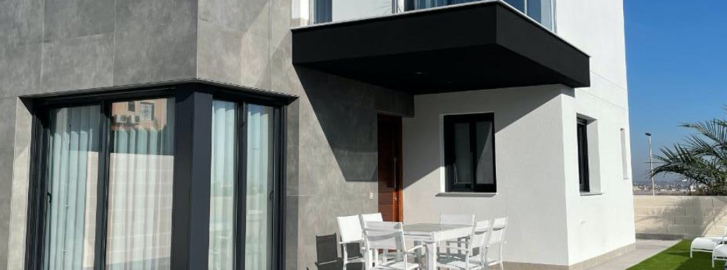 Новый таунхаус в Торревьехе в Испании (Коста Бланка — Торревьеха — Torrevieja)